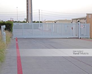 Photo 2 of Stor Self Storage - 7390 Riverside Drive, Irving, TX
