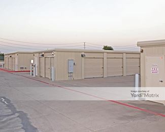 Photo 3 of Stor Self Storage - 7390 Riverside Drive, Irving, TX