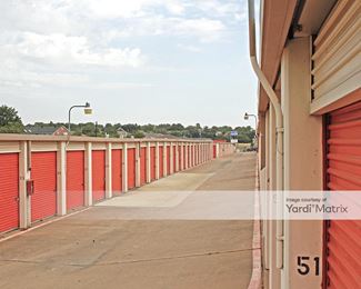 Photo 2 of Public Storage - 3501 Country Club Road North, Irving, TX