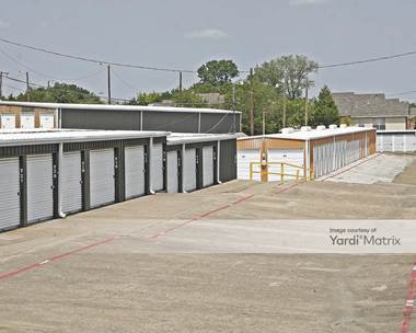 Storage Units for Rent available at 1209 East Belt Line Road, Desoto, TX 75115