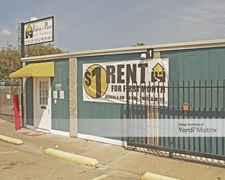 Photo 1 of Peyton-s Place Self Storage - 562 West Lawson Road, Dallas, TX