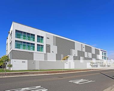 Storage Units for Rent available at 685 SE Division Place, Portland, OR 97202