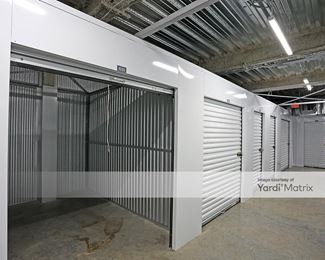 Photo 5 of Public Storage - 685 SE Division Place, Portland, OR