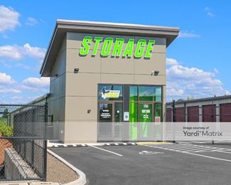 Photo 3 of Northwest Self Storage - 1753 SE 1st Avenue, Canby, OR