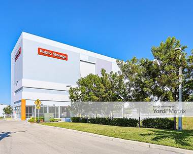 Storage Units for Rent available at 2641 NE 186th Terrace, Miami, FL 33180