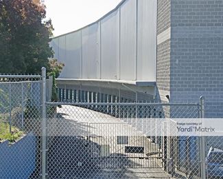 Photo 2 of CubeSmart Self Storage - 1300 West Nickerson Street, Seattle, WA