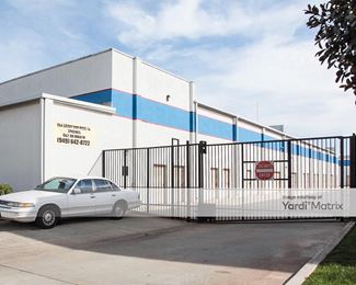 Photo 2 of Stor-It Self Storage - 961 West 17th Street, Costa Mesa, CA