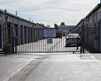 Photo 2 of Storage Etc - 900 East Orangethorpe Avenue, Anaheim, CA
