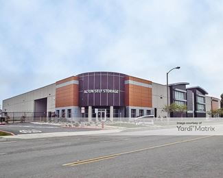 Photo 2 of Alton Self Storage - 2215 Alton Pkwy, Irvine, CA