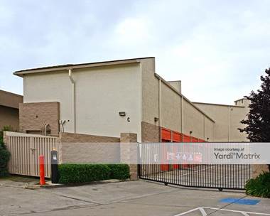 Storage Units for Rent available at 5665 Santa Teresa Blvd, San Jose, CA 95123