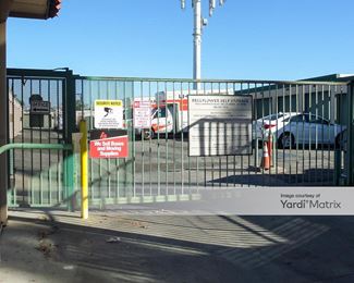 Photo 2 of Bellflower Self Storage - 14822 Lakewood Blvd, Bellflower, CA