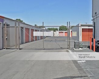 Photo 3 of Public Storage - 13333 Osborne Street, Arleta, CA