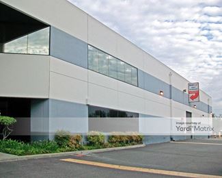 Photo 2 of StorCal Self Storage - 15025 Oxnard Street, Van Nuys, CA