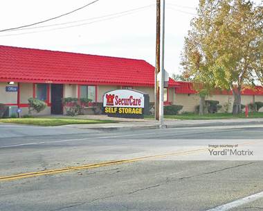 Storage Units for Rent available at 37909 10th Street East, Palmdale, CA 93550