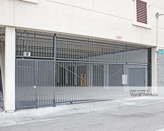 Photo 3 of Kiss Keep It Self Storage - 4444 Vineland Avenue, Toluca Lake, CA