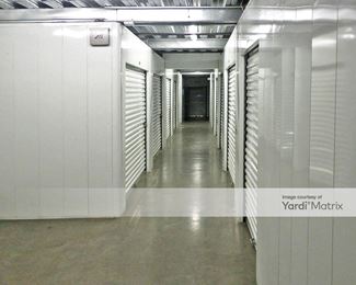 Photo 4 of Extra Space Storage - 13434 Saticoy Street, North Hollywood, CA