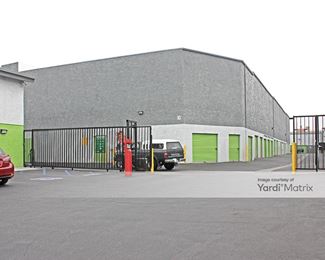 Photo 4 of Extra Space Storage - 175 West Verdugo Avenue, Burbank, CA
