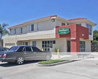Photo 1 of Extra Space Storage - 15101 Raymer Street, Van Nuys, CA