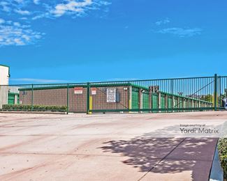 Photo 2 of West Simi Lock Up Self Storage - 445 East Easy Street, Simi Valley, CA