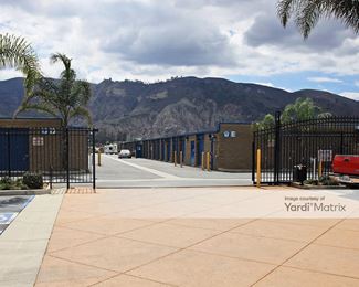 Photo 2 of Santa Paula Self Storage - 326 West Santa Maria Street, Santa Paula, CA