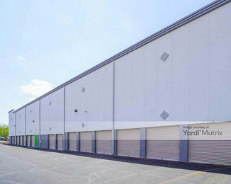 Photo 4 of Extra Space Storage - 8424 Farm Road, Las Vegas, NV
