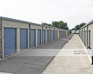 Photo 2 of Hideaway Self Storage - 1624 FM 66, Waxahachie, TX
