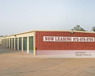 Photo 2 of Storage Center, The - 3000 NE Main Street, Ennis, TX