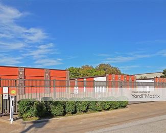 Photo 3 of Extra Space Storage - 131 East Hudgins Street, Grapevine, TX