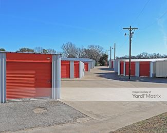 Photo 5 of 10 Federal Self Storage - 2121 South Burleson Blvd, Burleson, TX