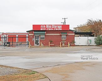Photo 1 of CKL Mini Storage - 5545 South Interstate Highway 35 West, Alvarado, TX