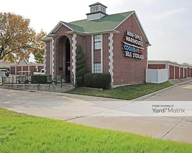 Storage Units for Rent available at 4840 Matlock Road, Arlington, TX 76018