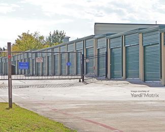 Photo 4 of Armored Self Storage - 2950 Western Center Blvd, Fort Worth, TX
