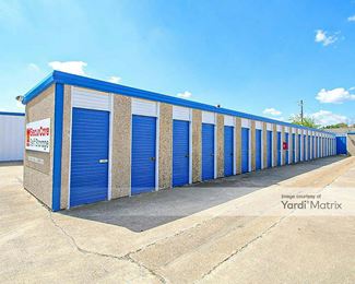 Photo 3 of SecurCare Self Storage - 272 Exchange Street, Burleson, TX
