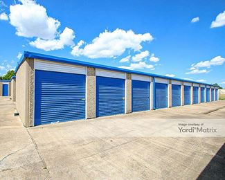 Photo 5 of SecurCare Self Storage - 272 Exchange Street, Burleson, TX