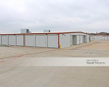 Storage Units for Rent available at 700 Debbie Lane, Arlington, TX 76002