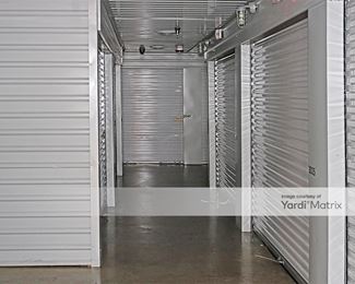 Photo 5 of CubeSmart Self Storage - 700 Debbie Lane, Arlington, TX