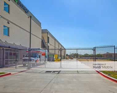 Storage Units for Rent available at 6021 North Fwy, Fort Worth, TX 76131