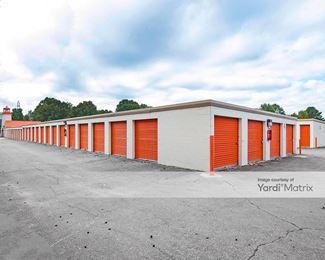 Photo 3 of Public Storage - 940 Professional Place, Chesapeake, VA