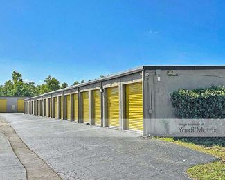 Photo 2 of Storage Rentals of America - 6600 Industrial Drive, Fort Myers, FL