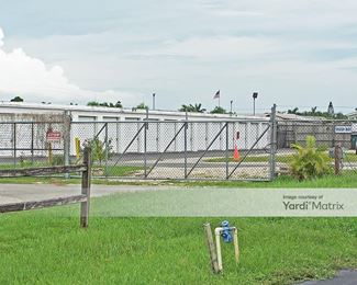 Photo 4 of CubeSmart Self Storage - 11591 Chitwood Drive, Fort Myers, FL