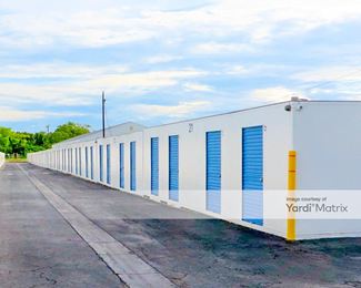 Photo 3 of University Self Storage - 1349 West University Pkwy, Sarasota, FL
