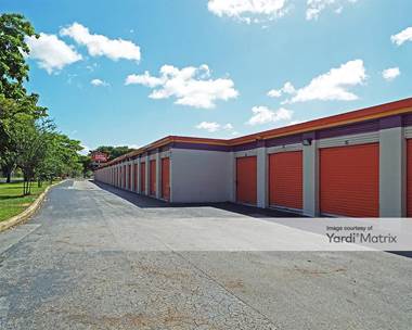 Storage Units for Rent available at 18450 NE 5th Avenue, Miami, FL 33179