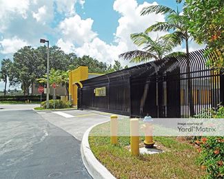 Photo 4 of Safeguard Self Storage - 16701 Park Centre Blvd, Miami, FL