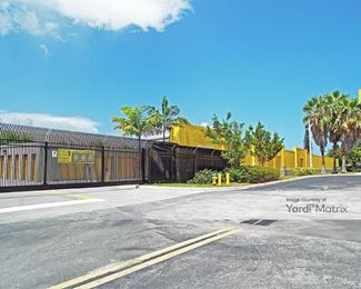 Photo 5 of Safeguard Self Storage - 16701 Park Centre Blvd, Miami, FL