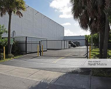Storage Units for Rent available at 9925 SW 40th Street, Miami, FL 33165