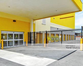 Photo 2 of Safeguard Self Storage - 3725 NW 27th Avenue, Miami, FL