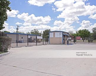 Photo 2 of Extra Space Storage - 3102 South McColl Road, Edinburg, TX