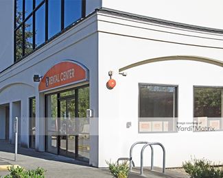 Photo 2 of Public Storage - 5806 221st Place SE, Issaquah, WA