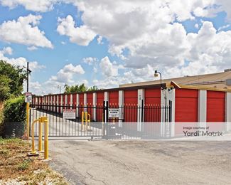 Photo 3 of Stor Stuff Self Storage - 1108 North Interstate 35, San Marcos, TX