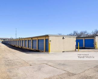 Photo 2 of Extra Space Storage - 12835 Pond Springs Road, Austin, TX